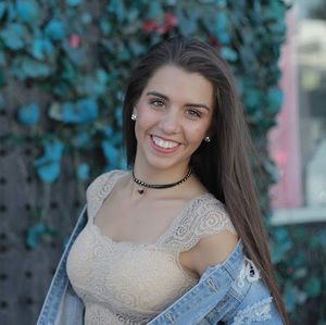 Meet your Posher, Elissa